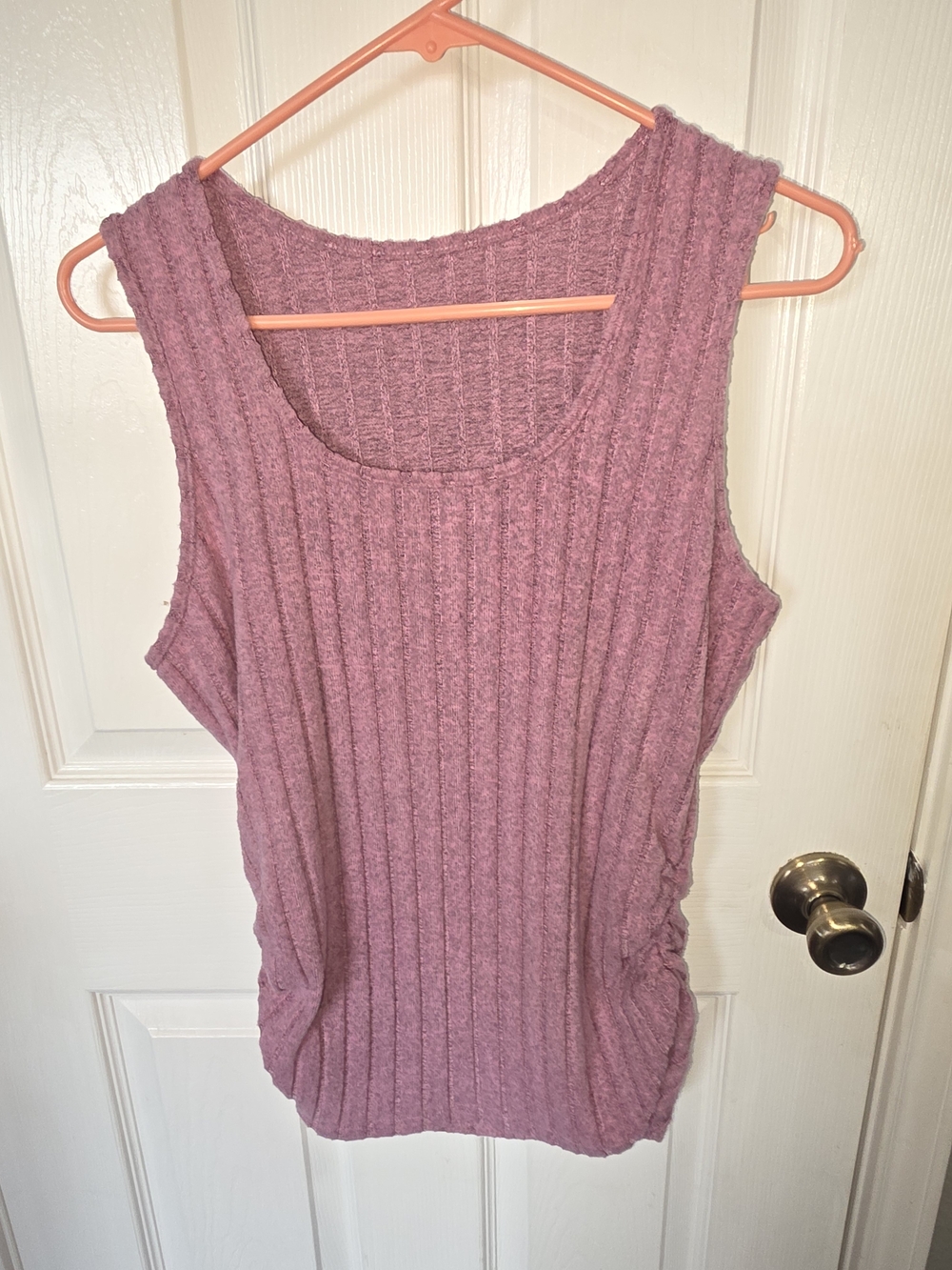 Sleeveless Ribbed Tank Top in Mauve